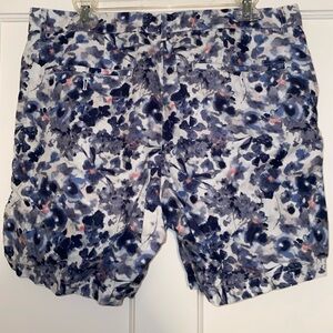 Club Monaco Shorts, Floral Shorts / Baxter Fit, Summer Shorts